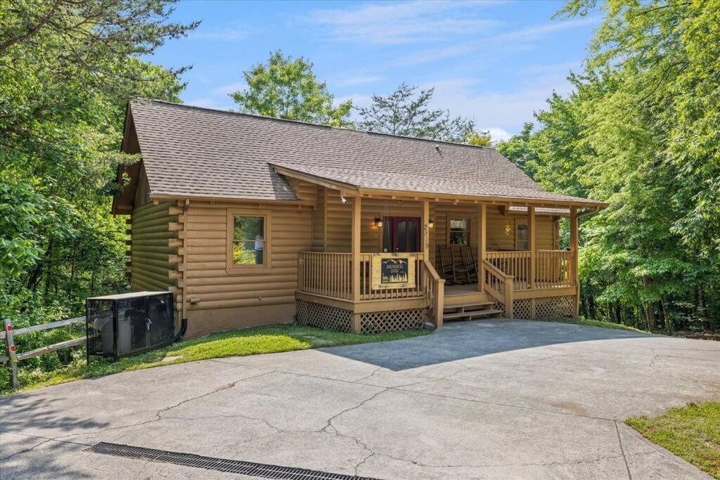 1 Min To The Parkway Spacious Cabin W 3 Suites And Extra Bedroom! Пиджен-Фордж Экстерьер фото
