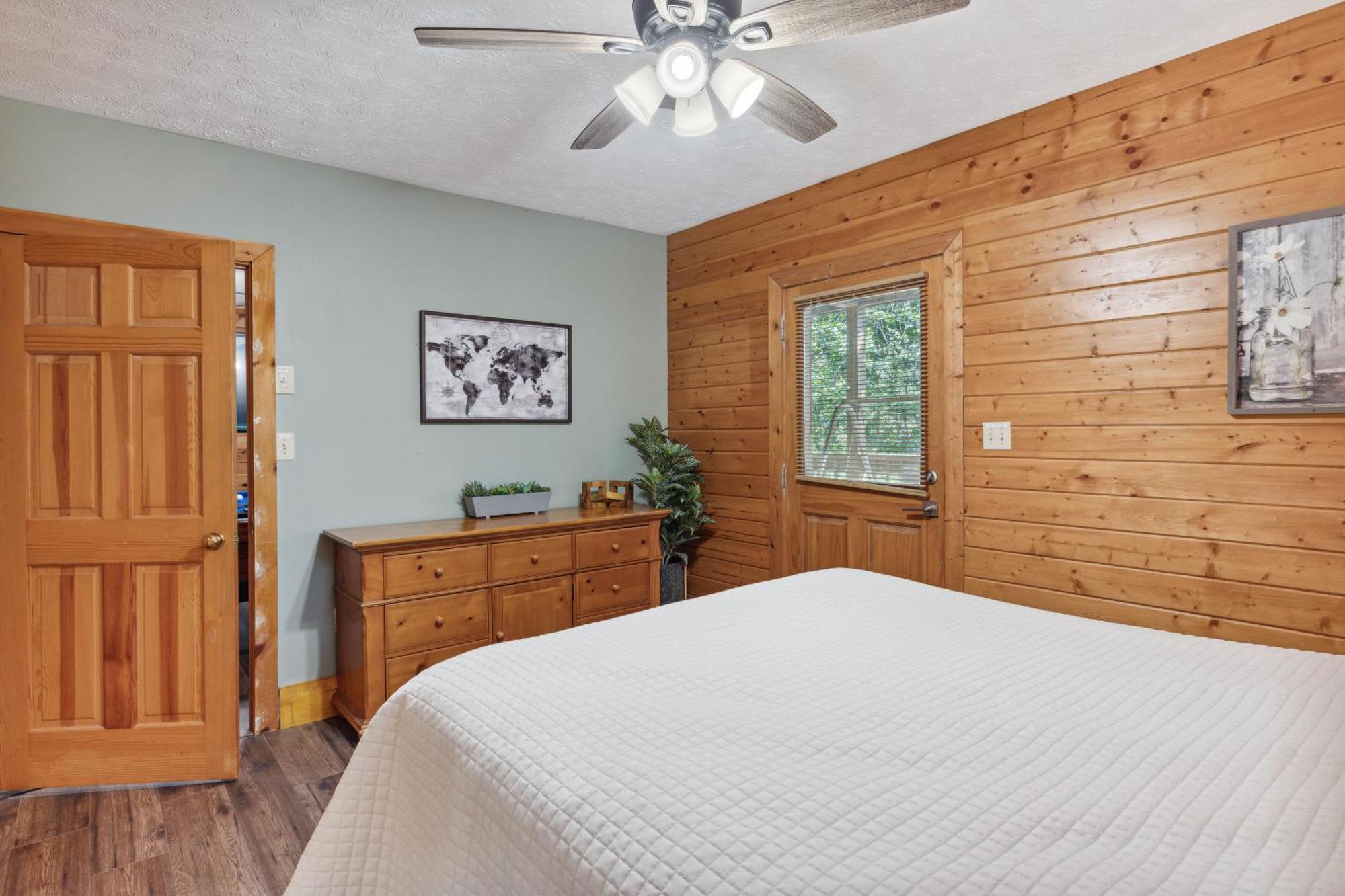 1 Min To The Parkway Spacious Cabin W 3 Suites And Extra Bedroom! Пиджен-Фордж Экстерьер фото